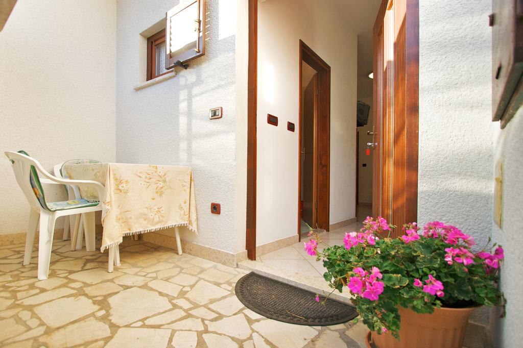 Apartments Davorka Poreč Exterior foto